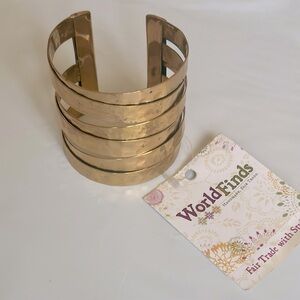 Gold metal statement cuff /bracelet NWT